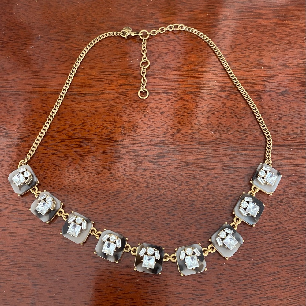 Elegant Gold and Tortoise Necklace